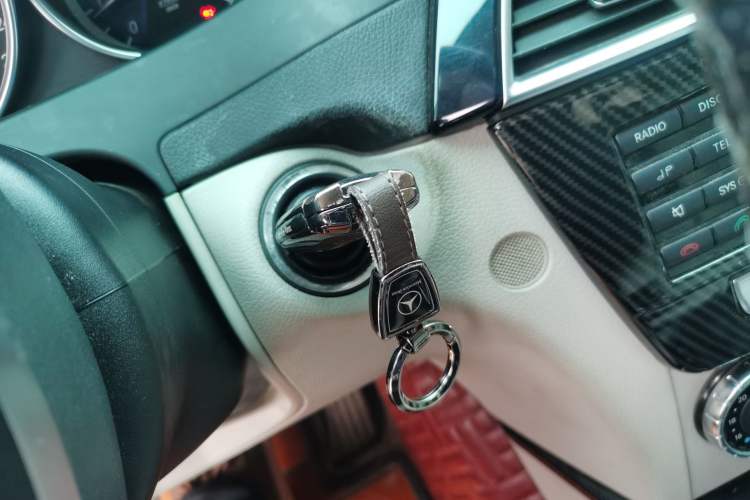 Used Mercedes-Benz C-Class 2010 C 180K Classic model