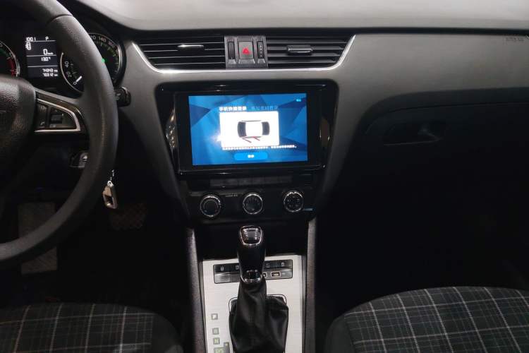 Used Skoda Octavia 2019 1.5L Automatic SmartDrive Comfort Edition China VI Standard
