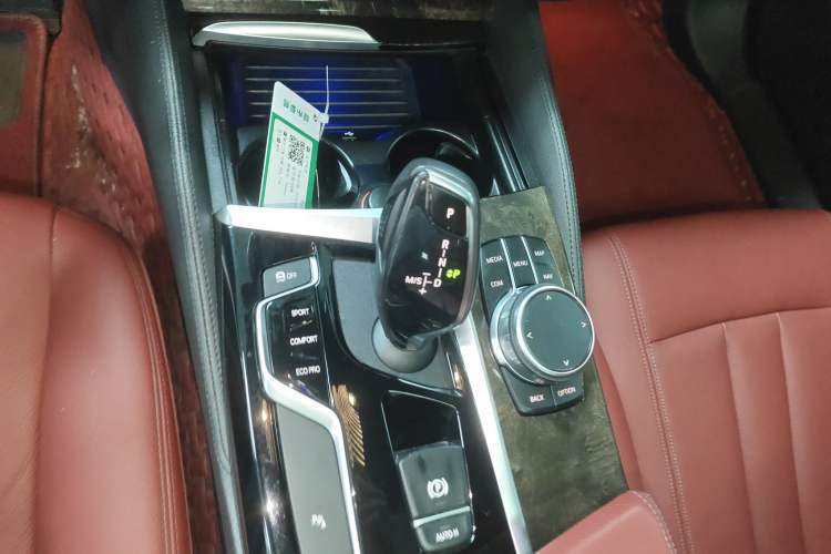 Used BMW 5 Series 2019 530Li Leading Model M Sport Package
