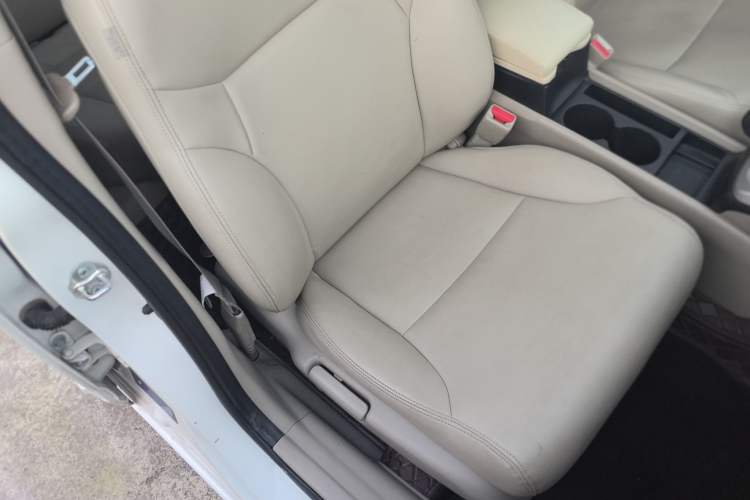 Used CIIMO 2015 1.8L Automatic Comfort Edition