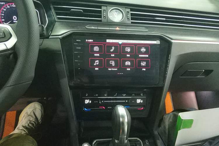 Used Volkswagen Magotan 2026 30 Million Vehicles Selected Model 380TSI DSG Luxury Edition