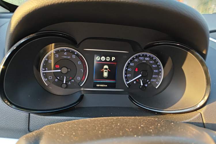 Used Dongfeng Aeolus AX7 2016 2.0L Automatic Zhiyi Trim
