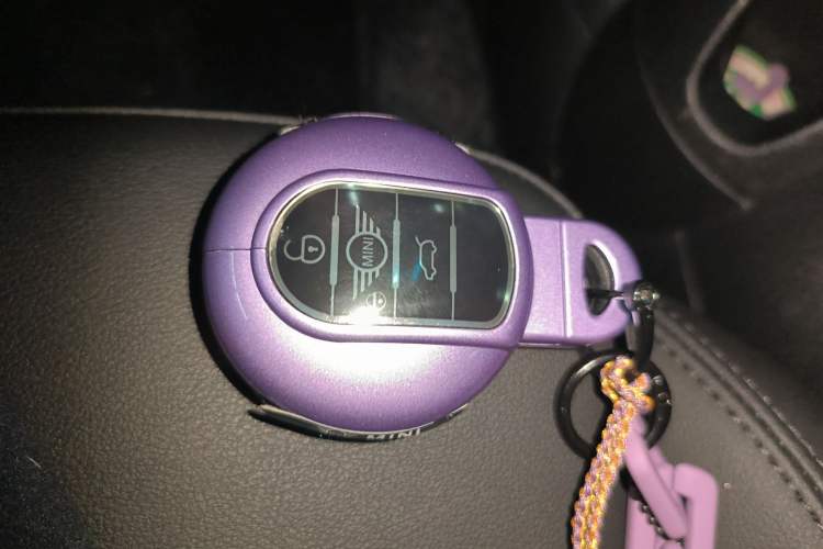 Used MINI 2023 1.5T COOPER Midnight Escape Special Edition Interior 1