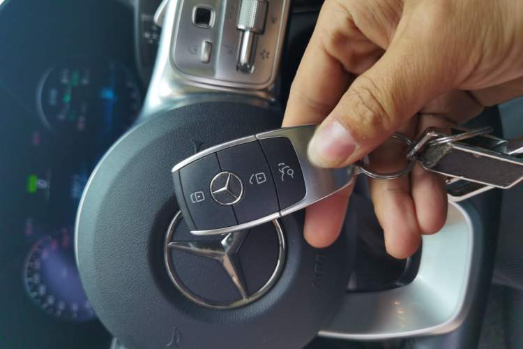 Used Mercedes-Benz C-Class 2021 C 260 L Sport Edition Vehicle Key