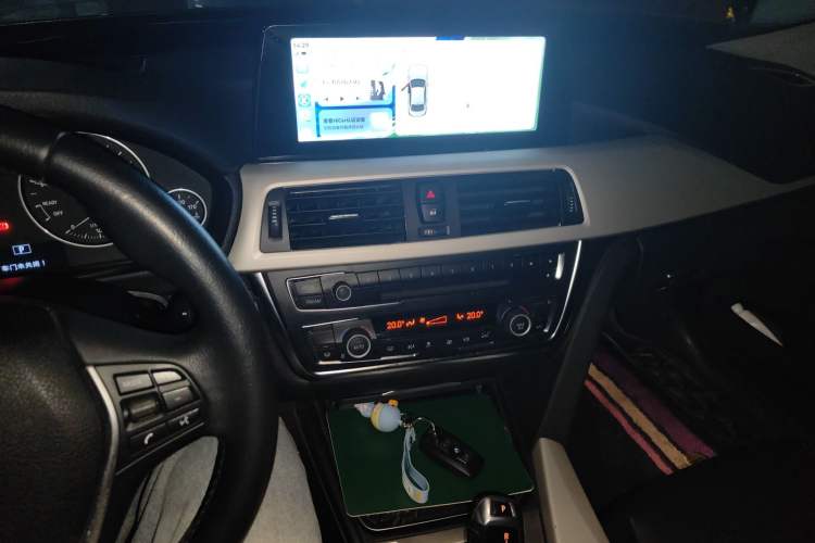 Used BMW 3 Series GT 2013 320i Leading Model Audio And AC Panel