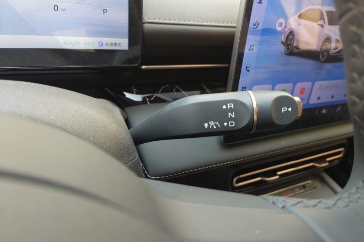 Used Wuling Xingguang 2025 150 km Smart Pilot Version Gear Lever