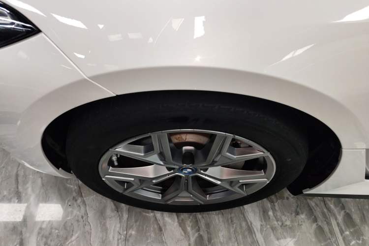 Used BMW i3 2022 eDrive 35 L
