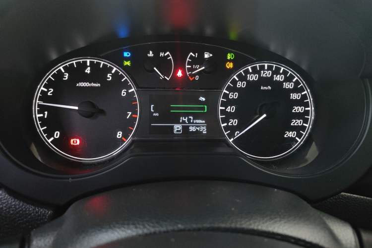 Used Nissan Tiida 2016 1.6L CVT Cool Dynamic Edition Instrument Cluster