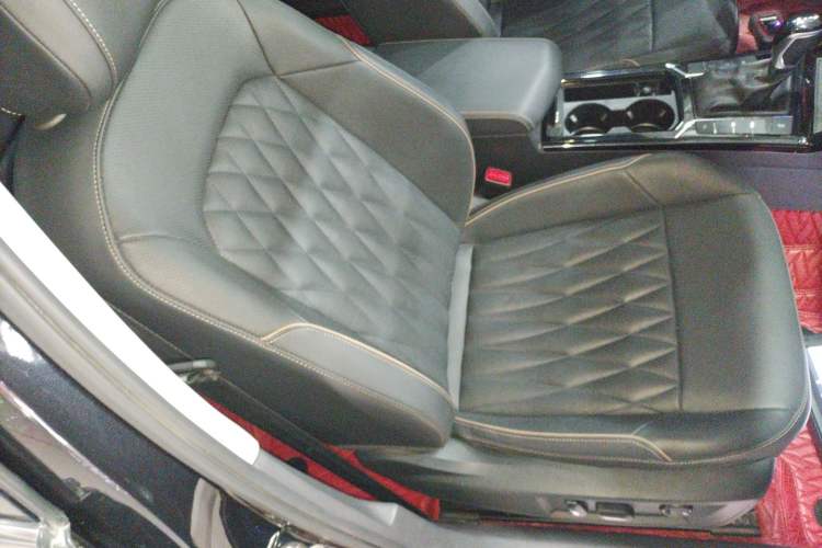 Used Volkswagen Passat 2020 330TSI Luxury Edition China VI