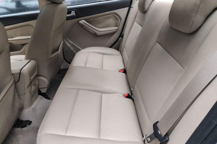 Used Ford Focus 2011 Sedan 1.8L Automatic Fashion Edition
