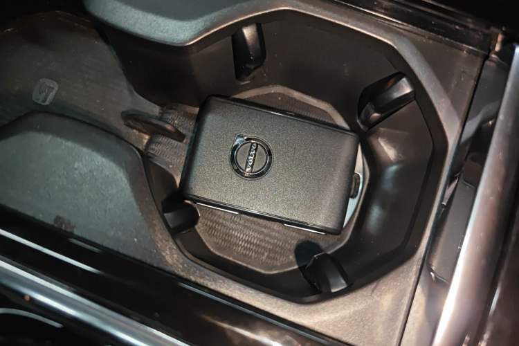 Used Volvo S90 New Energy 2022 T8 eDrive Hybrid Luxury Edition Vehicle Key