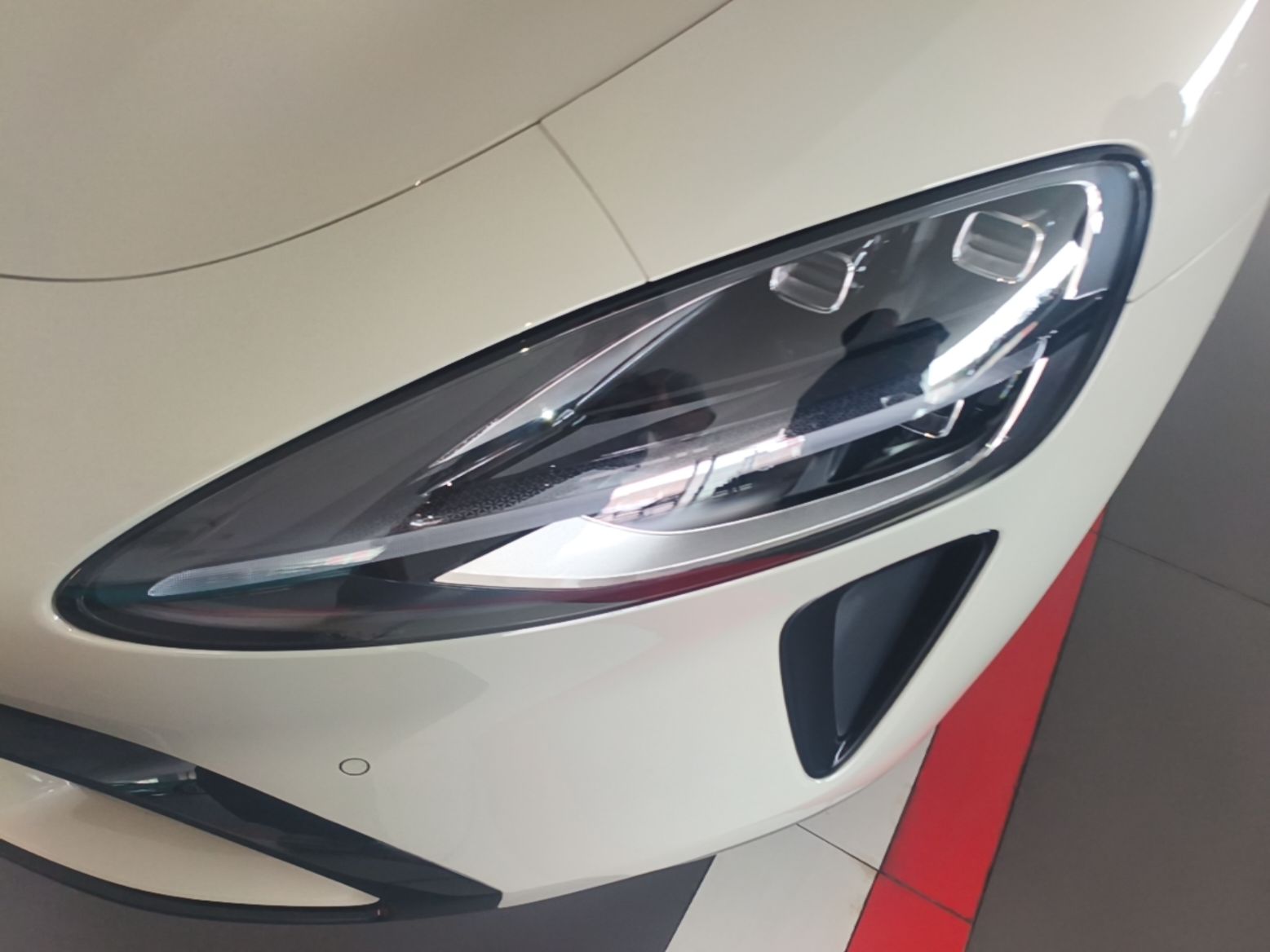 Xiaomi Auto SU7 2024 Four-Wheel Drive Ultra-Long Range Advanced Intelligent Driving Max Edition — снимка 8