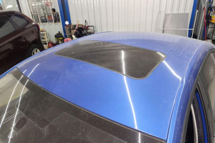 Used Roewe i5 2020 1.5L Automatic 4G Connect Luxury Flagship Edition Roof