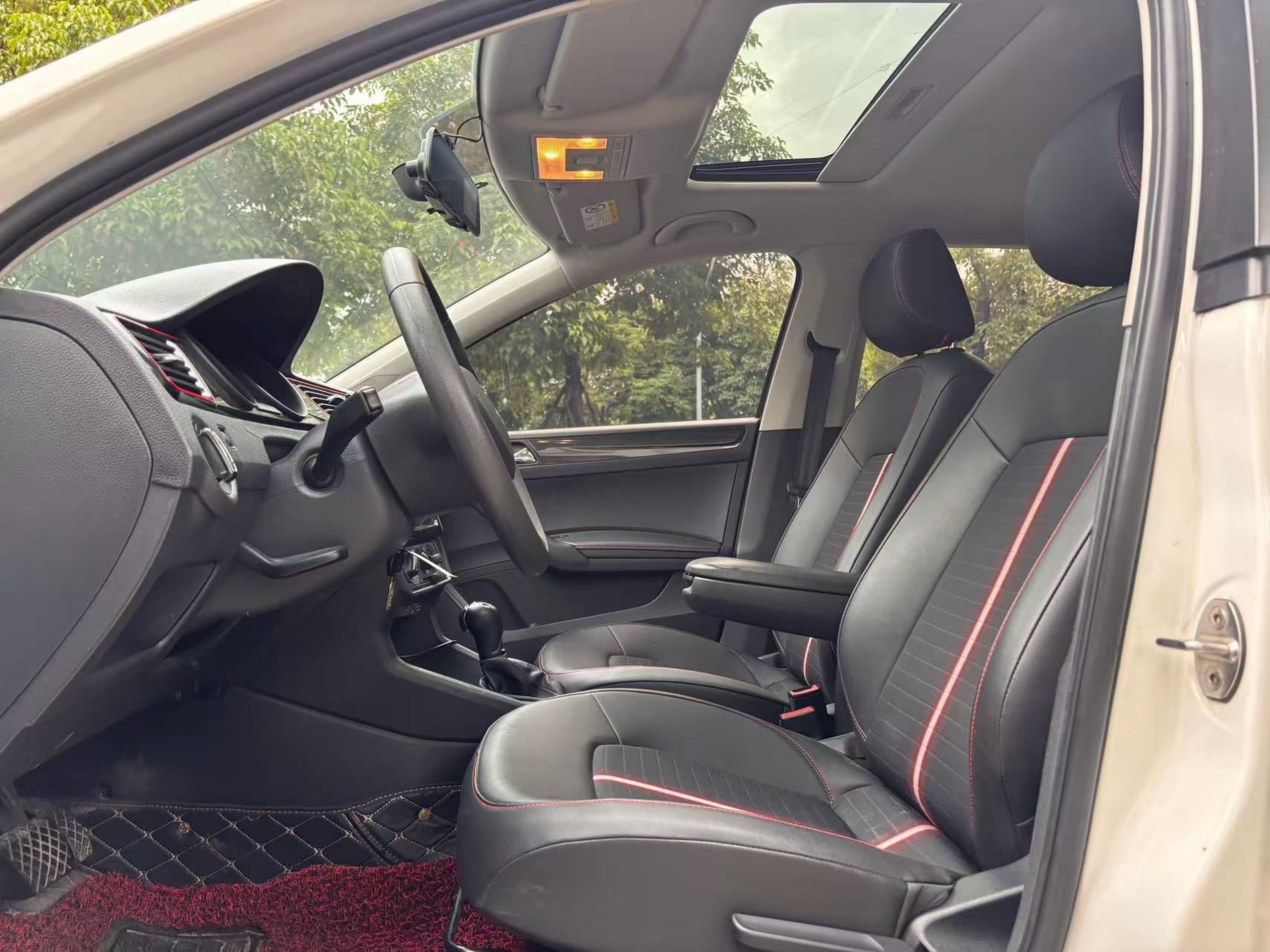 Interior delantero