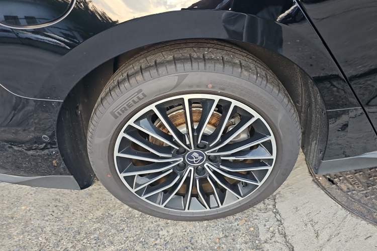 Used BYD Han 2025 DM-i Intelligent Driving Edition 125KM LiDAR Flagship Model