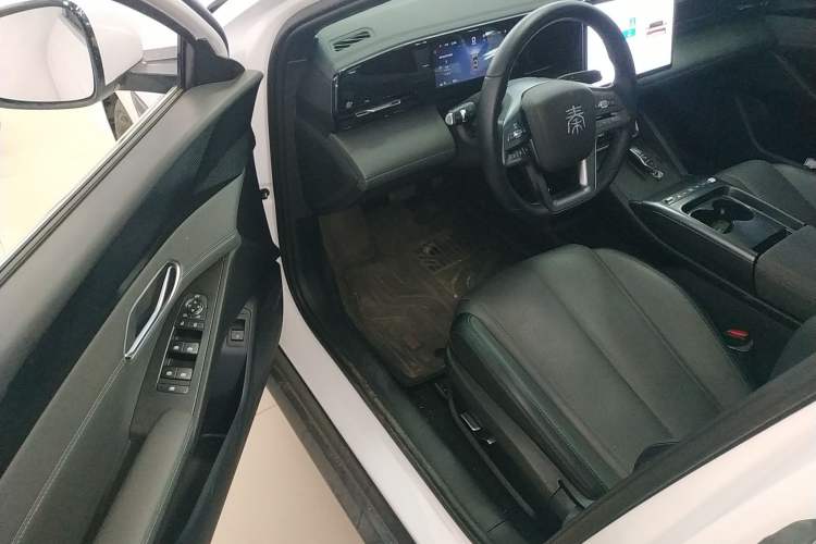 Used BYD Qin L 2025 EV 470KM Leading Edition Driver Seat