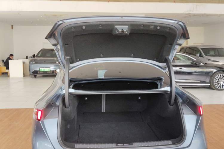 Used Lynk & Co 07 2024 EM-P 126 Long-Range Ultra
