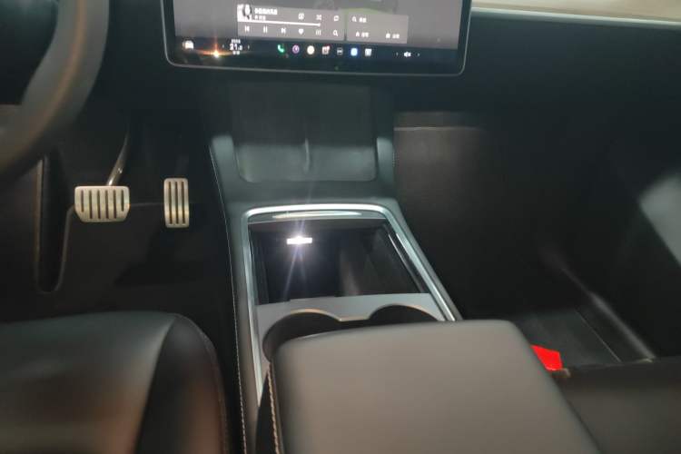 Used Tesla Model Y 2023 High-Performance All-Wheel-Drive Version