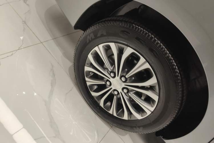 Used Buick GL8 2023 Land Business Class Smart Deluxe Model