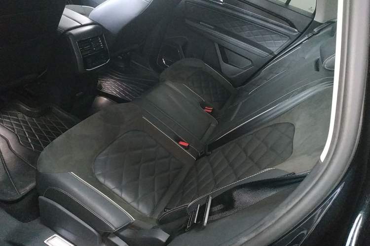 Used Volkswagen Teramont X 2019 530 V6 Four-Wheel Drive Prestige Luxury Edition Left Rear Seat