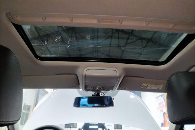 Used Volkswagen Sagitar 2017 180TSI Automatic Luxury Edition
