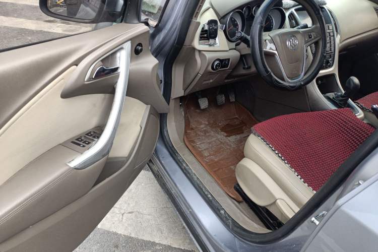 Used Buick GT 2012 GT 1.6L Manual Entry-Level Model