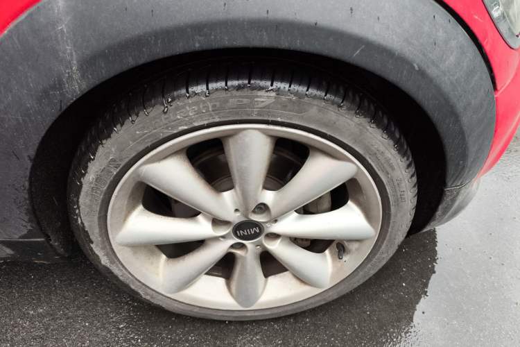 Used MINI Coupe 2012 1.6L COOPER Right Front Wheel Hub