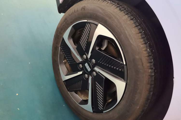 Used Geely Galaxy L6 2024 125km PLUS Dragon Edition