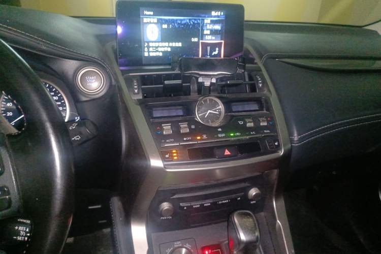 Used Lexus NX 2020 200 Front-Wheel Drive Vmotion Edition China VI Standard
