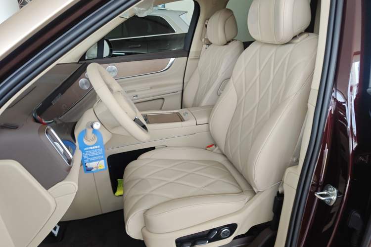 Used Hima AITO M9 2025 Extended-Range Ultra Version 52 kWh 6-Seater Left Front Seat