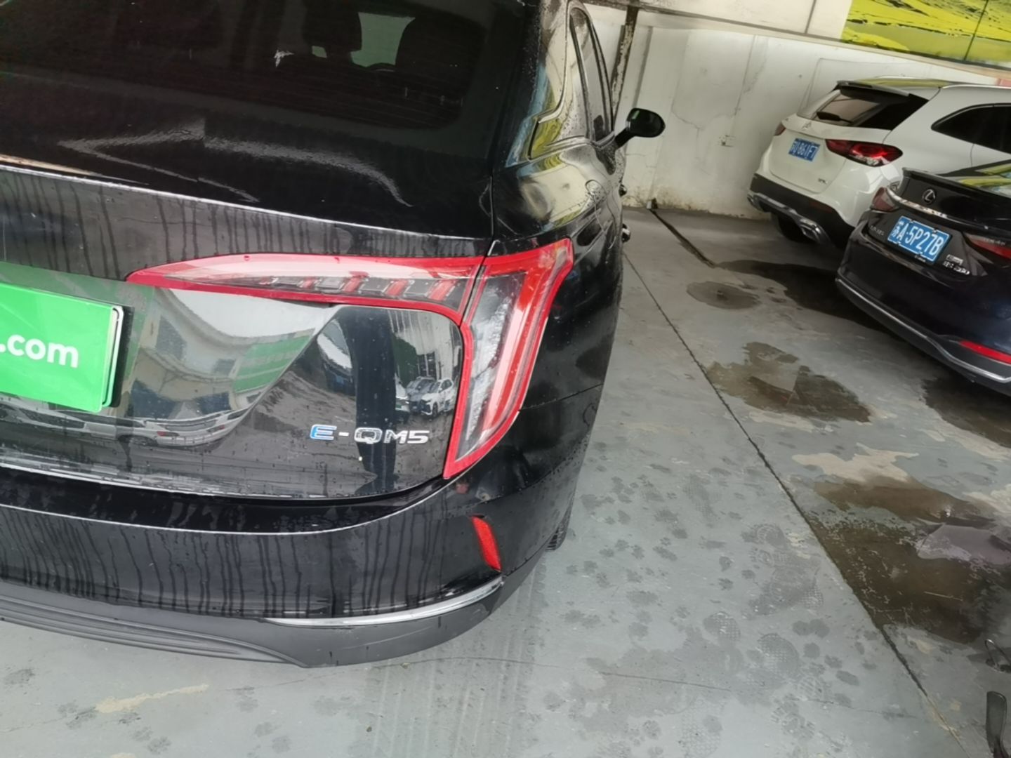 Hongqi E-QM5 2022 431 km Charge & Enjoy Edition — снимка 9