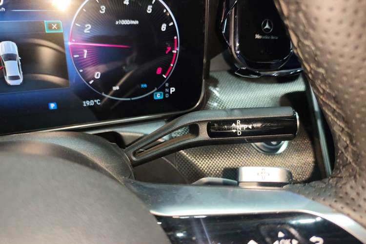 Used Mercedes-Benz C-Class 2024 Restyled C 260 L Sport Edition Gear Lever