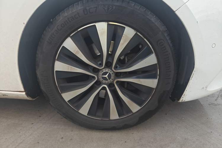 Used Mercedes-Benz B-Class 2021 B 200 Sport Edition Right Front Wheel Hub