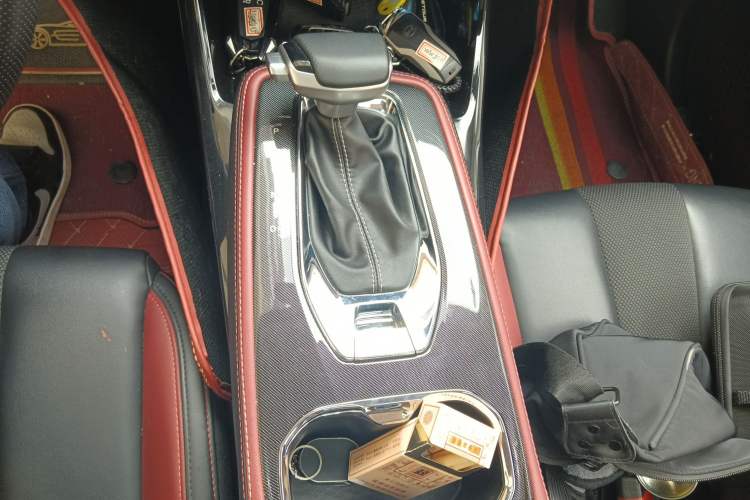 Used CHANGAN OSHAN X5 2022 Sport Edition 1.5T DCT Cyclone Assault Gear Lever