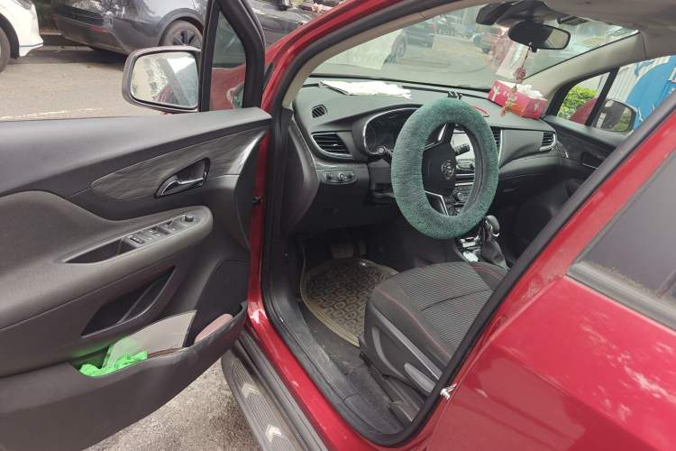 Used Buick Encore 2018 18T Automatic Two-Wheel Drive Urban Fashion Model Driver Seat