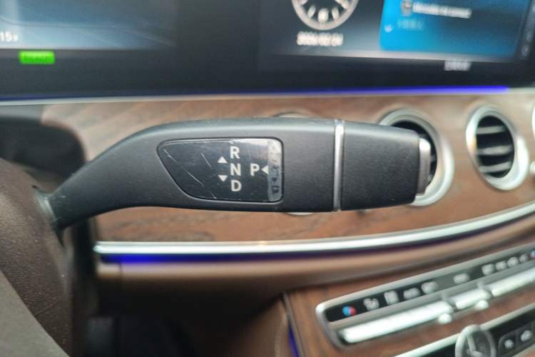 Used Mercedes-Benz E-Class 2019 E 260 L
