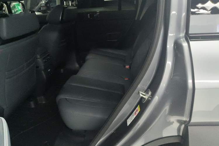 Used Formula Leopard 5 2023 Navigator Edition
