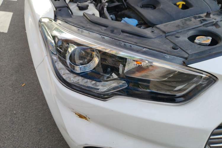 Used Hyundai ix35 2019 2.0L Automatic 2WD Zhiyong·Changxiang Edition China VI Standard Right Front Headlight