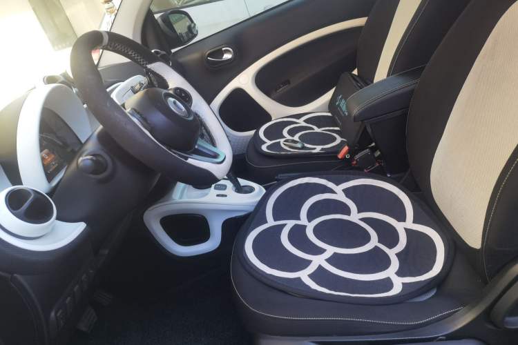 Used smart fortwo 2015 1.0L 52 kW Hardtop Passion Edition