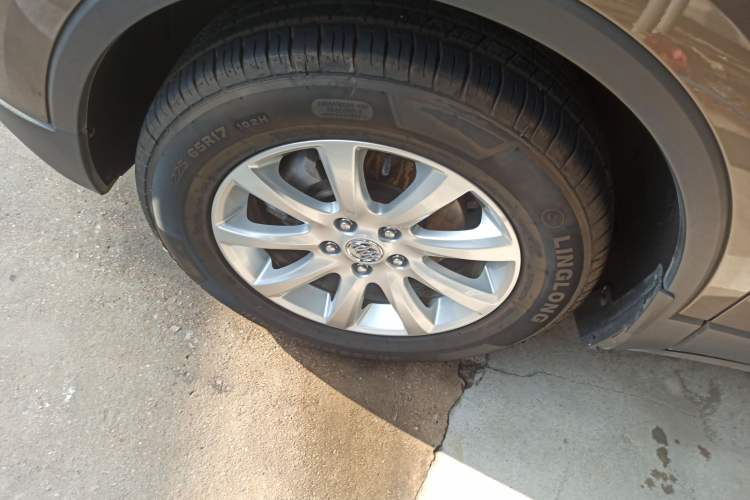 Used Buick Envision 2018 20T Two-Wheel Drive Luxury Model
