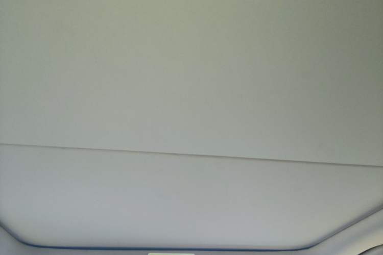 Used CHANGAN Raeton CC 2018 1.5T Manual Elegant Starry Edition China V Standard
