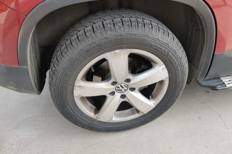 Used Volkswagen Tiguan 2013 1.8 TSI Automatic Two-Wheel Drive Comfort Edition Right Rear Wheel Hub