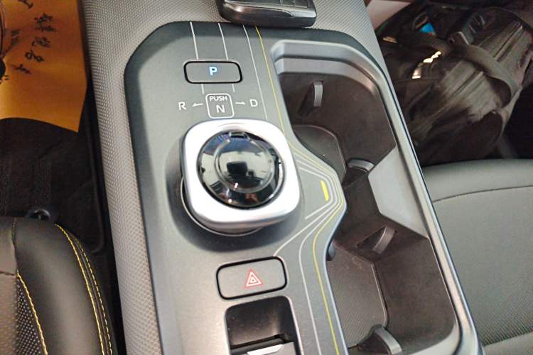 Used Toyota bZ5 2025 Model 550 PRO Smart Driving Edition Gear Lever