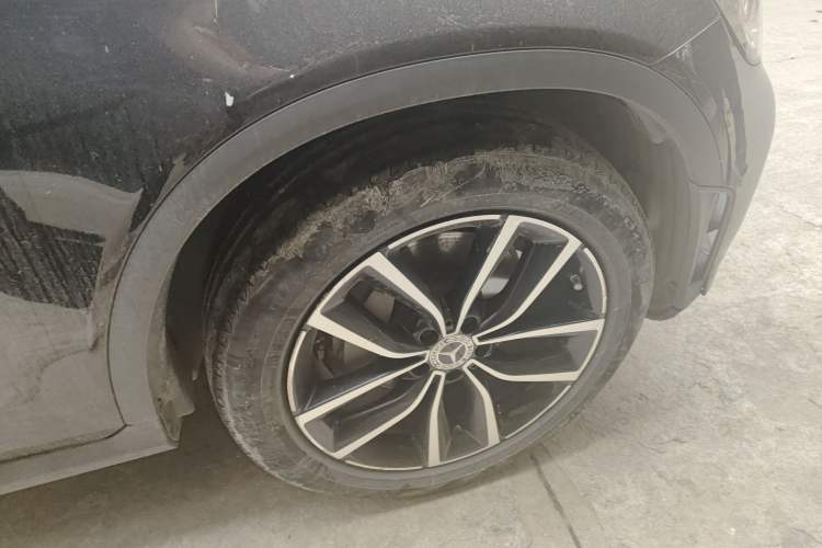 Used Mercedes-Benz GLC 2022 GLC 260 L 4MATIC Luxury Model Right Front Wheel Hub