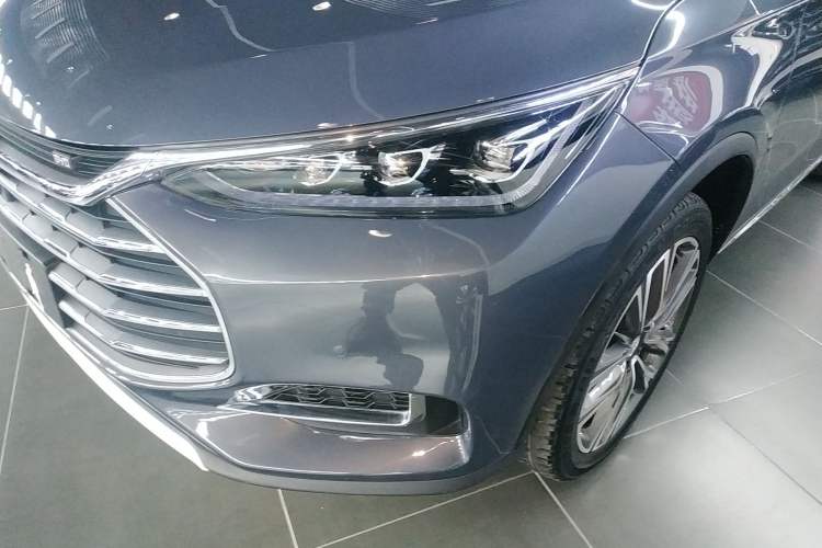 Used BYD Tang 2019 2.0T Automatic SmartConnect Luxury 7-Seater China VI Standard
