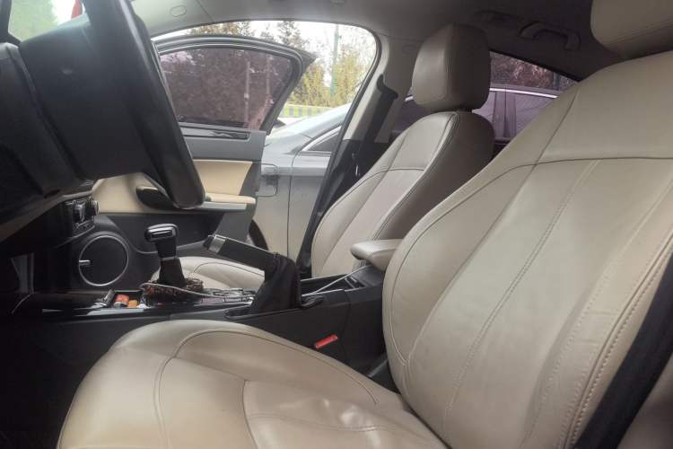 Used Qoros 3 2014 Sedan 1.6T Automatic ZhiZhen Model
