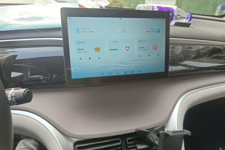 Used BYD Song Pro New Energy 2024 HONOR Edition DM-i 71KM Navigation Model Audio And AC Panel