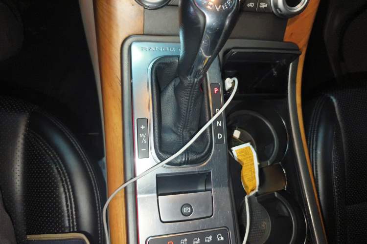 Used Land Rover Range Sport 2012 3.0 TDV6 HSE Diesel Edition Gear Lever