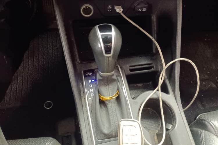 Used Hyundai Tucson 2015 1.6T Dual-Clutch Two-Wheel-Drive Smart Model Gear Lever