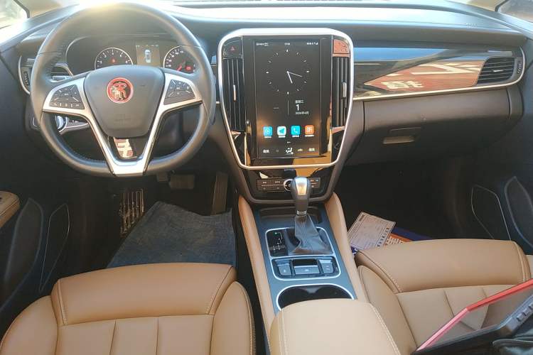 Used BYD Song MAX 2018 1.5T Automatic Smart Connect Elite Model with 6 Seats Audio And AC Panel